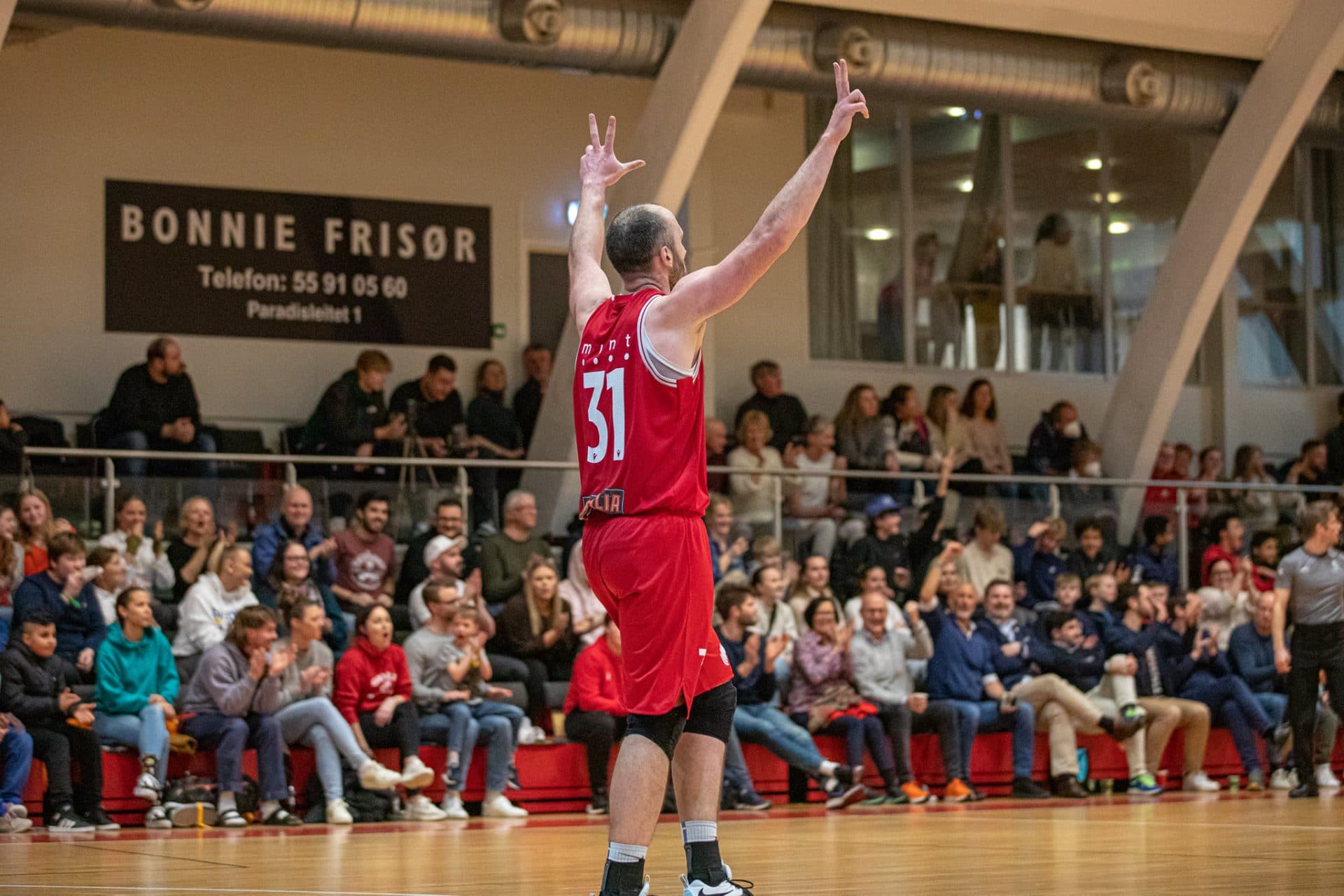 Bilde av gimle spiller Milo